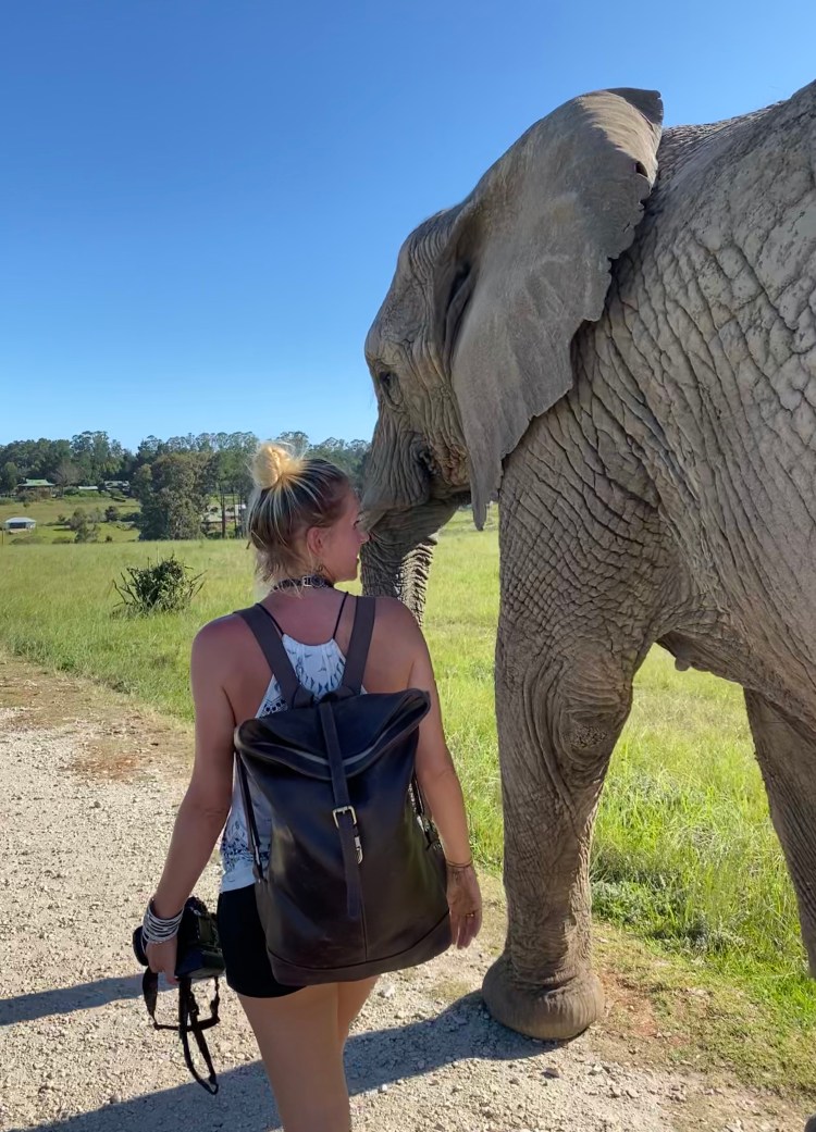 68C03FBA-876C-4C6A-8F01-6B9E495857EC